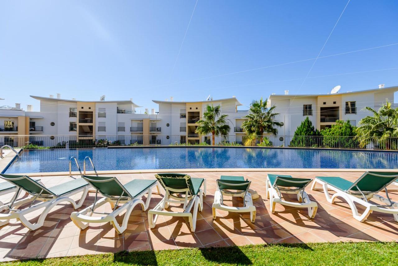 Bnb Homes Ocean View Apartment With Huge Sunny Terrace, 2 Swimming Pools & Tennis Court Albufeira Exterior foto
