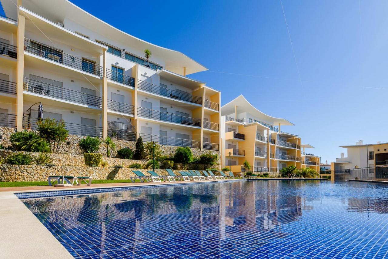 Bnb Homes Ocean View Apartment With Huge Sunny Terrace, 2 Swimming Pools & Tennis Court Albufeira Exterior foto